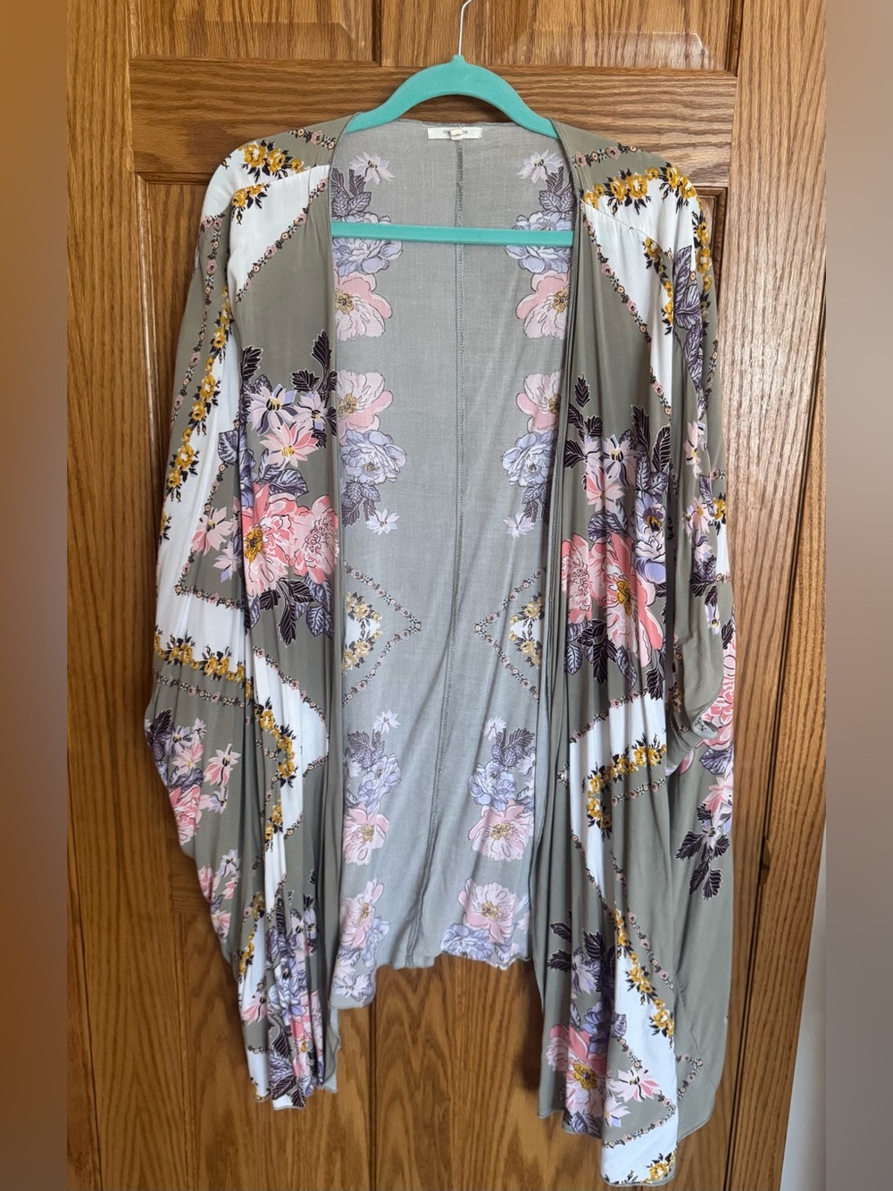 Maurices Sage Green Floral Print Kimono - L/XL